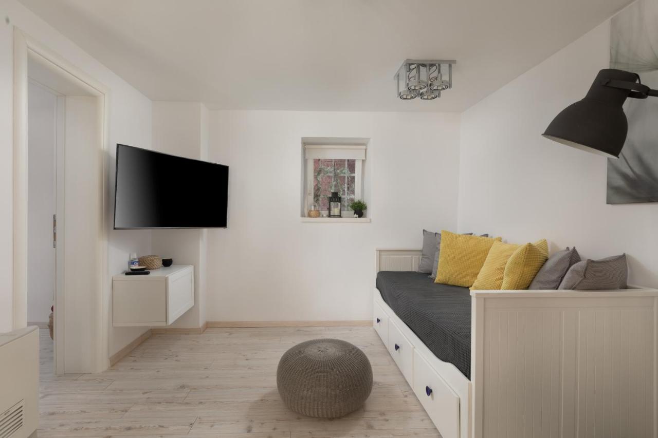 Apartment Coastal Villa Макарска Экстерьер фото