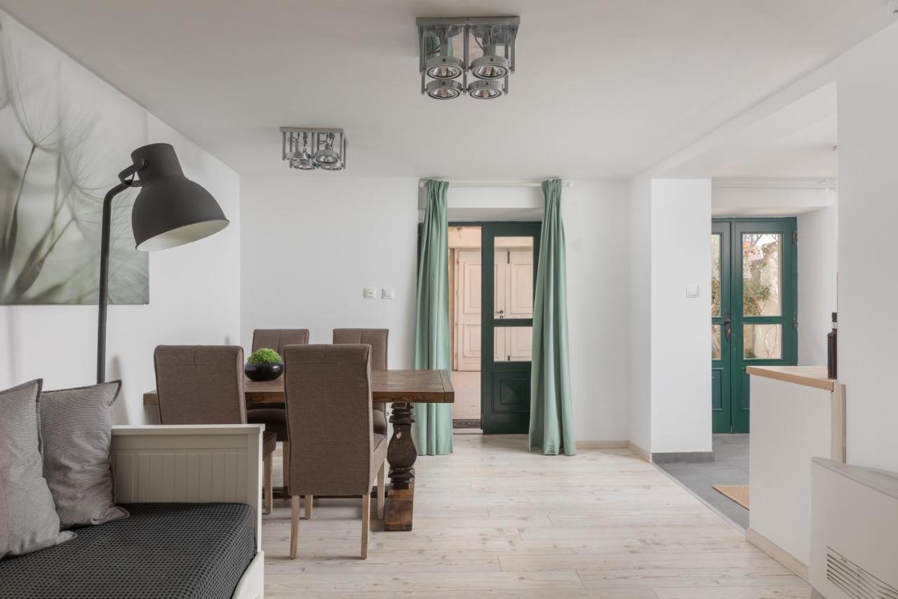 Apartment Coastal Villa Макарска Экстерьер фото